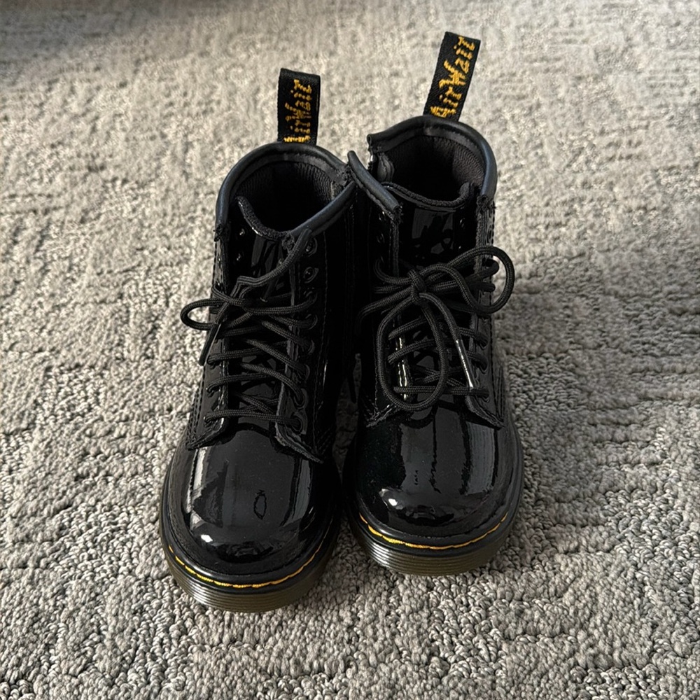 Kids Dr. Martens Patent Leather Boots – Black – Size 8 – Unworn